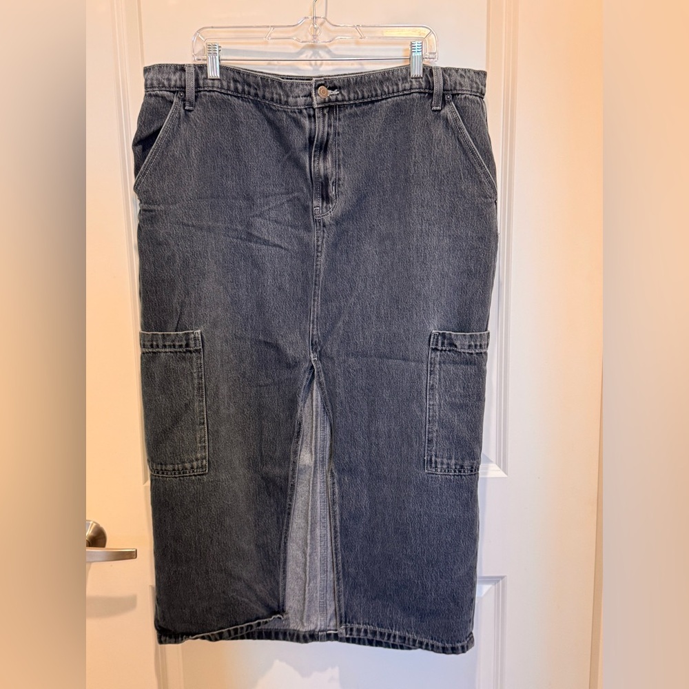Old Navy Drapey Denim Cargo Midi Skirt